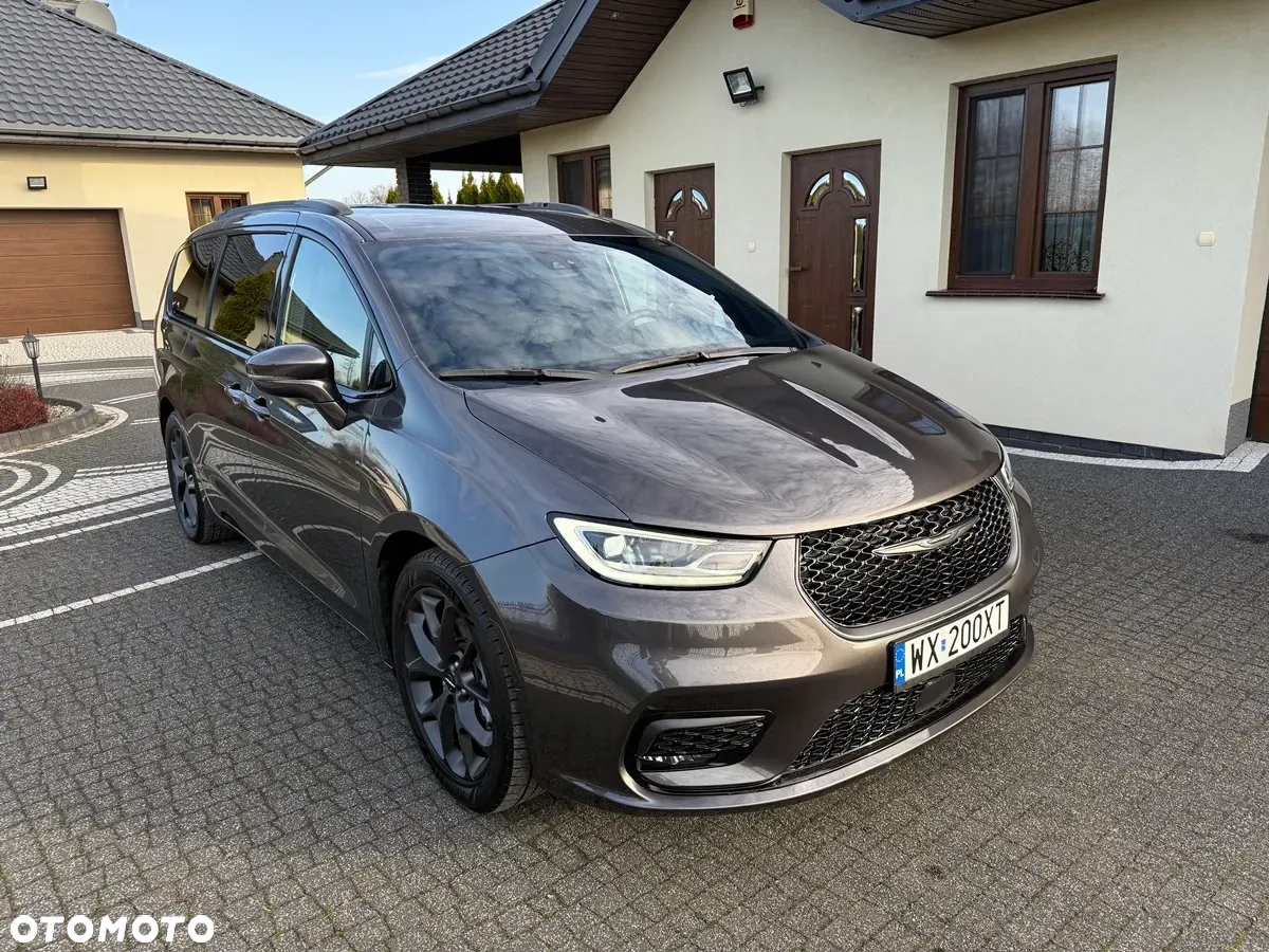 Chrysler Pacifica - 11