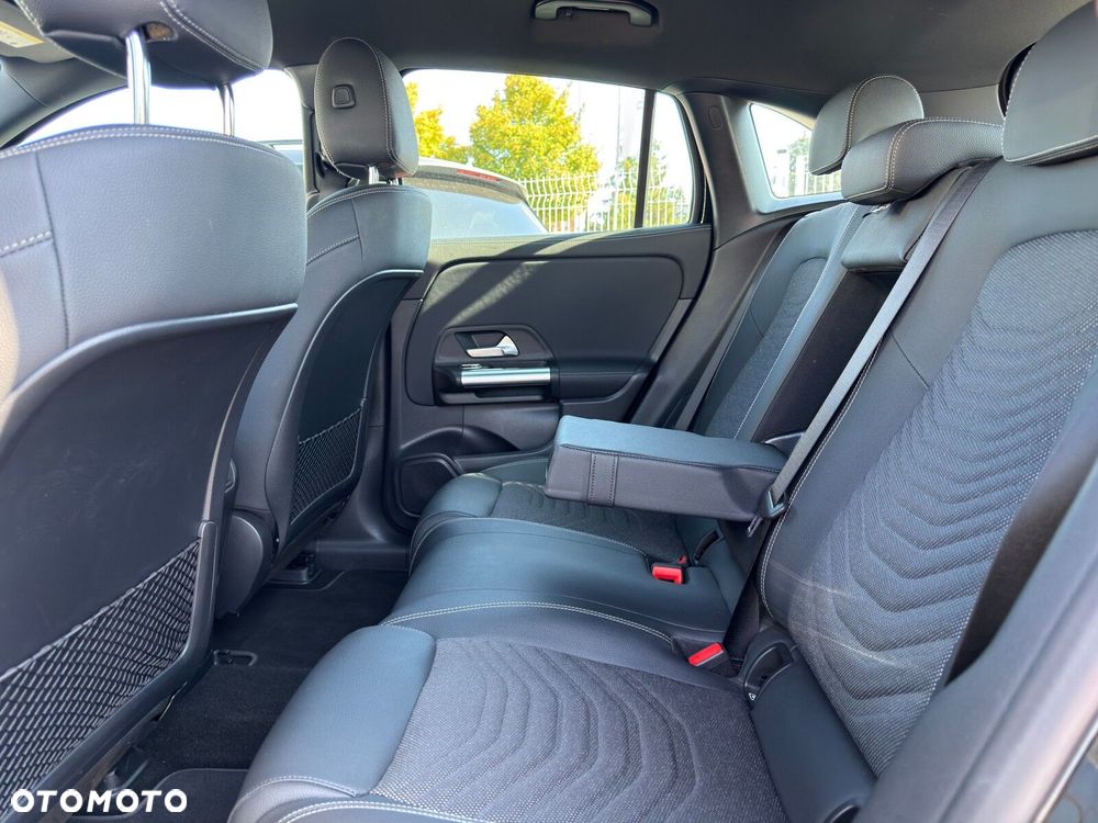 Mercedes-Benz EQA 300 66.5kWh 4-Matic Progressive - 26