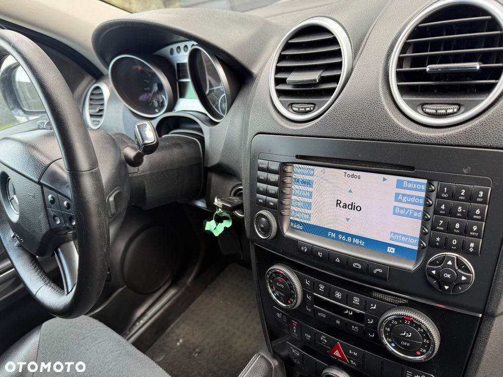 Mercedes-Benz ML 320 CDI 4Matic 7G-TRONIC Edition 10 - 17