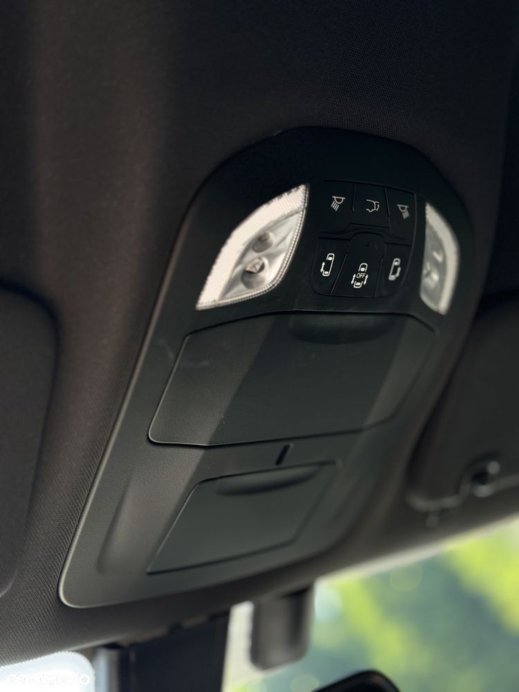 Chrysler Pacifica - 24