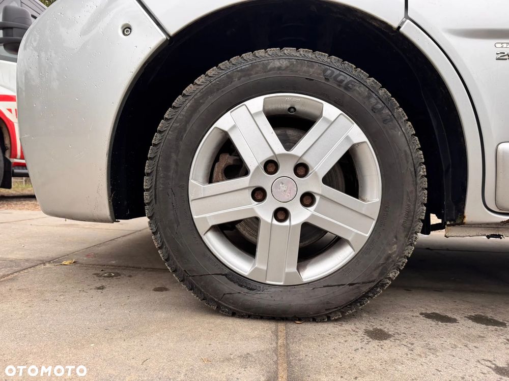 Opel VIVARO BRYGADÓWKA 6 MIEJSC KLIMATYZACJA - 25