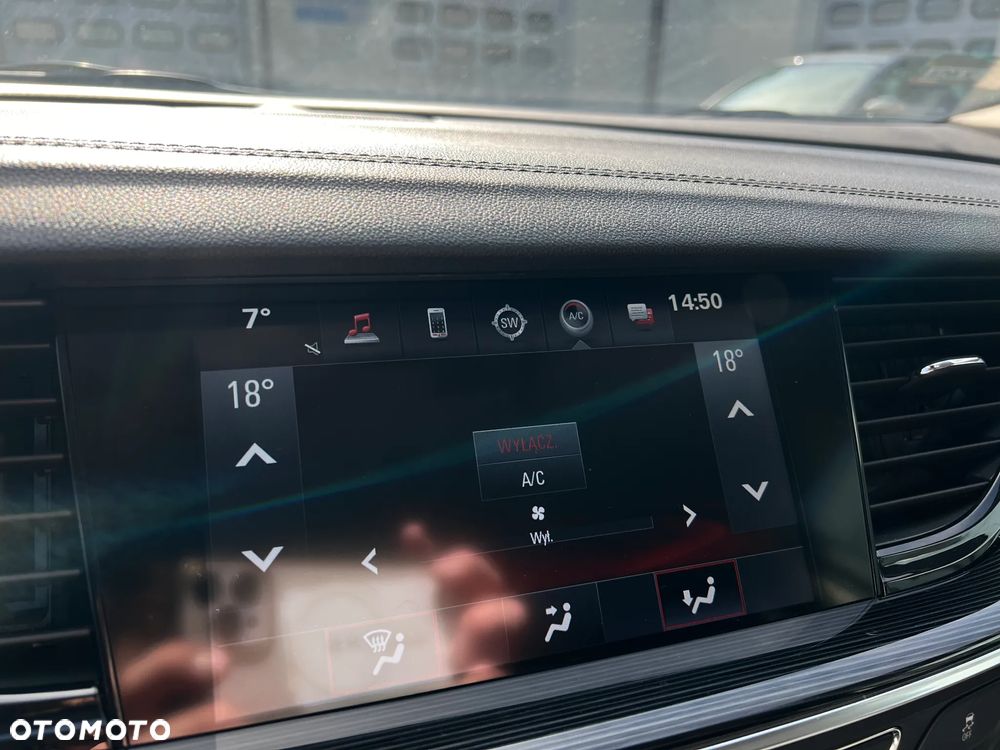 Opel Insignia - 12