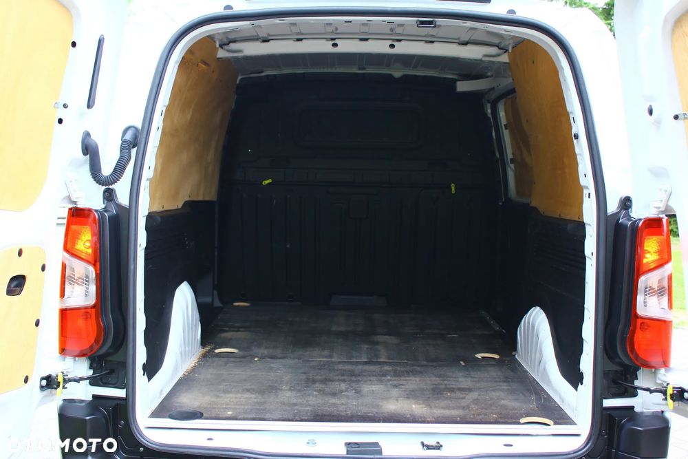 Peugeot PARTNER 1.5HDI 130KM AUTOMAT 8 BIEGÓW LONG DŁUGI 3 OSOBOWY PERFEKT AUTO NAVIGACJA KAMERY,ASYSTENTY,VF23% - 37