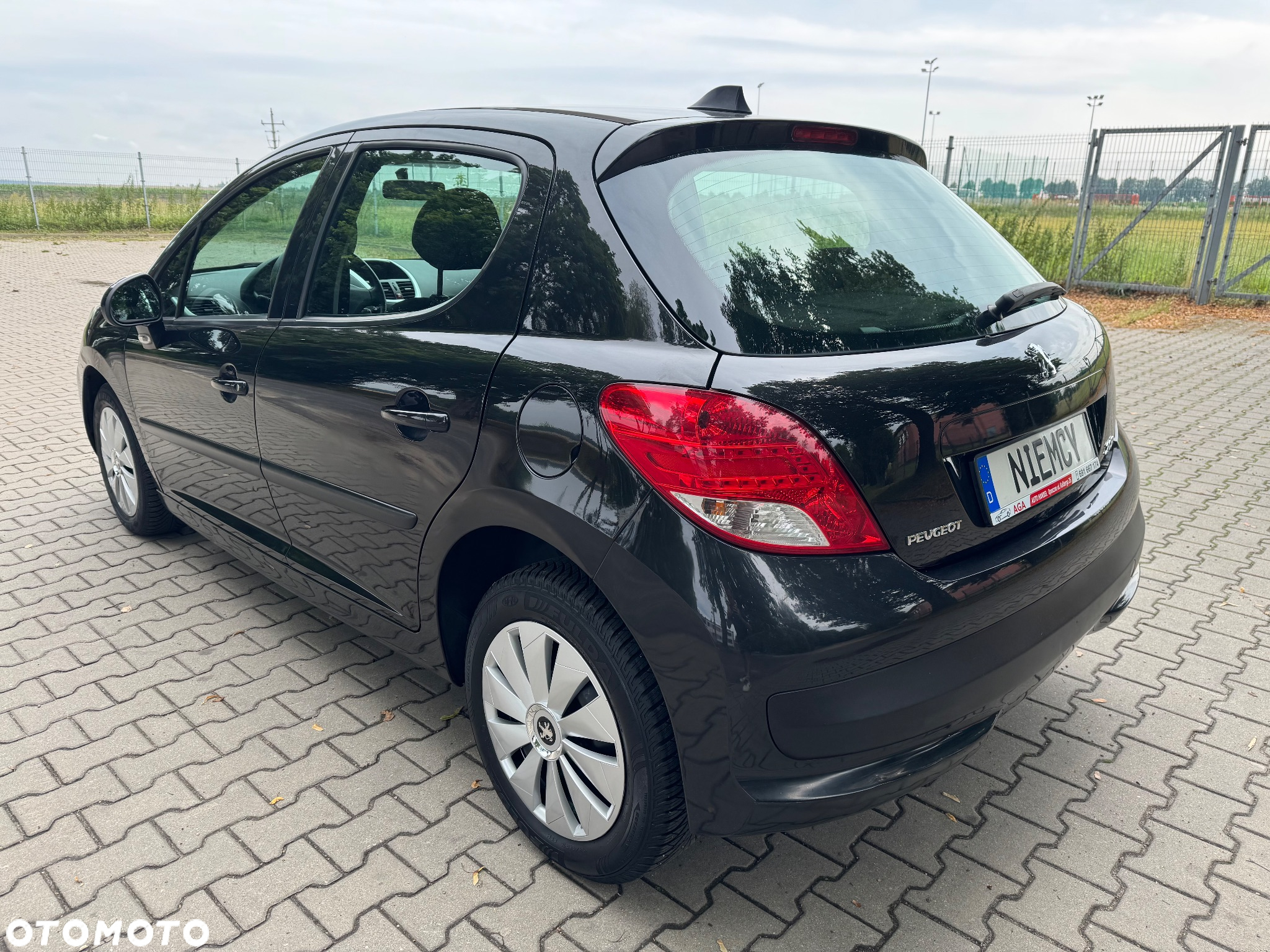 Peugeot 207 - 10