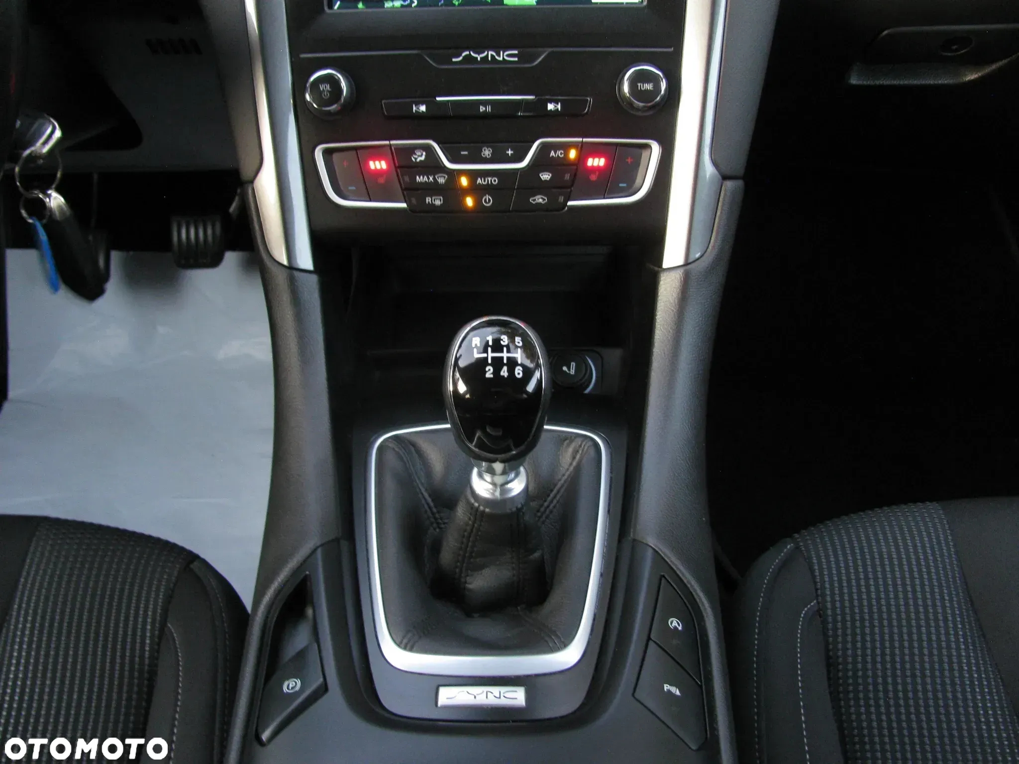 Ford Mondeo - 20