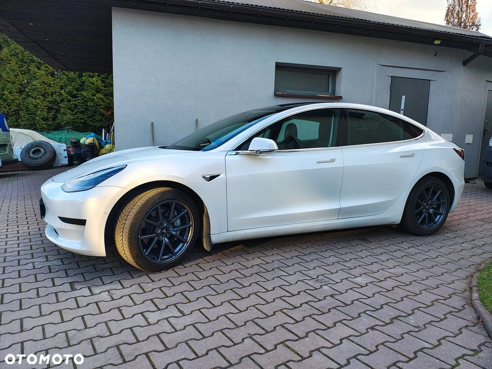 Tesla Model 3 Standard Reichweite Plus Hinterradantrieb - 12