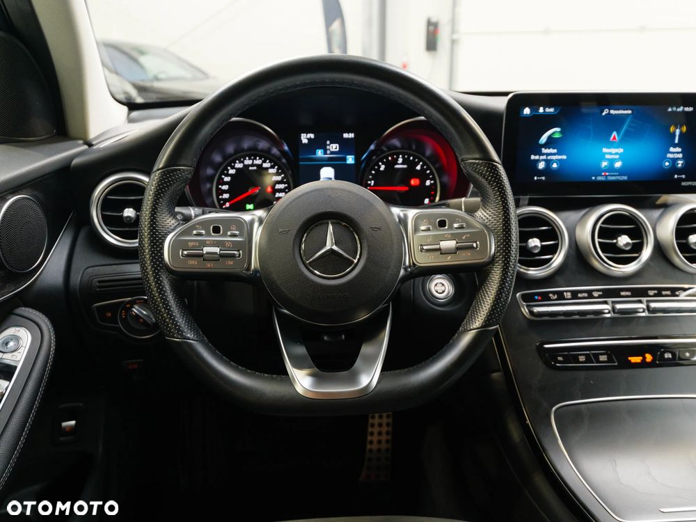 Mercedes-Benz GLC 200 d 4Matic 9G-TRONIC AMG Line - 24