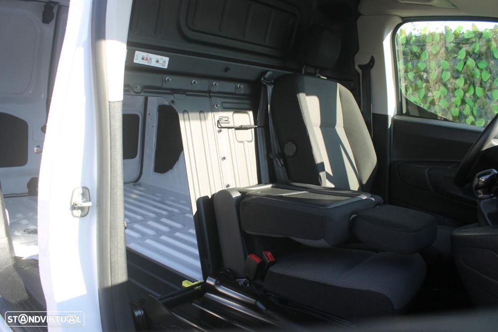 Opel Combo Van 1.5 CDTI - 3 LUGARES - IVA DEDUTÍVEL - 26