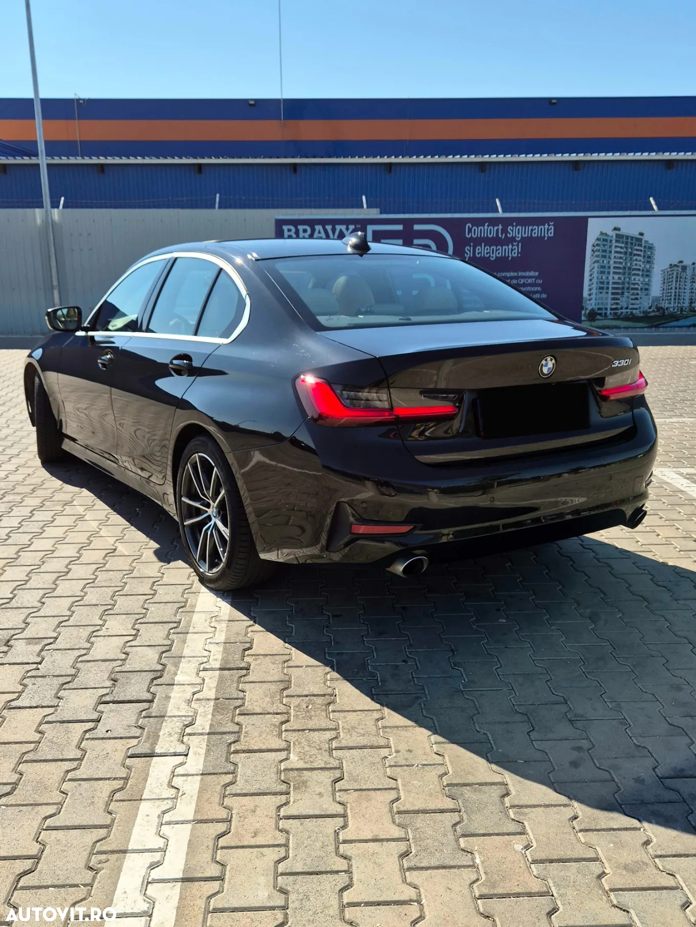 BMW Seria 3 330i AT Sport Line - 3