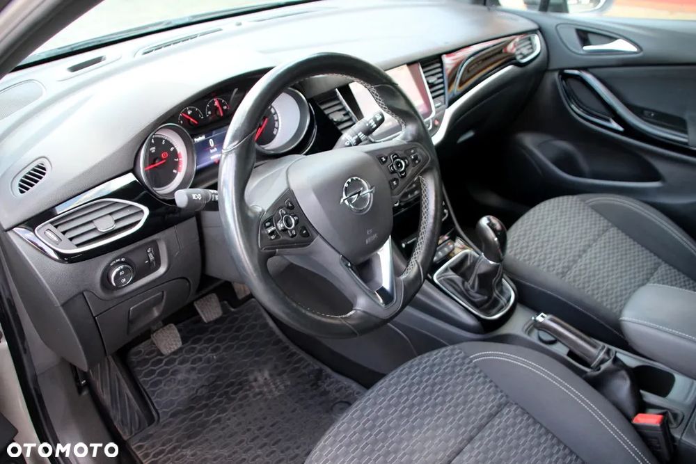 Opel Astra 1.4 Turbo Business - 23