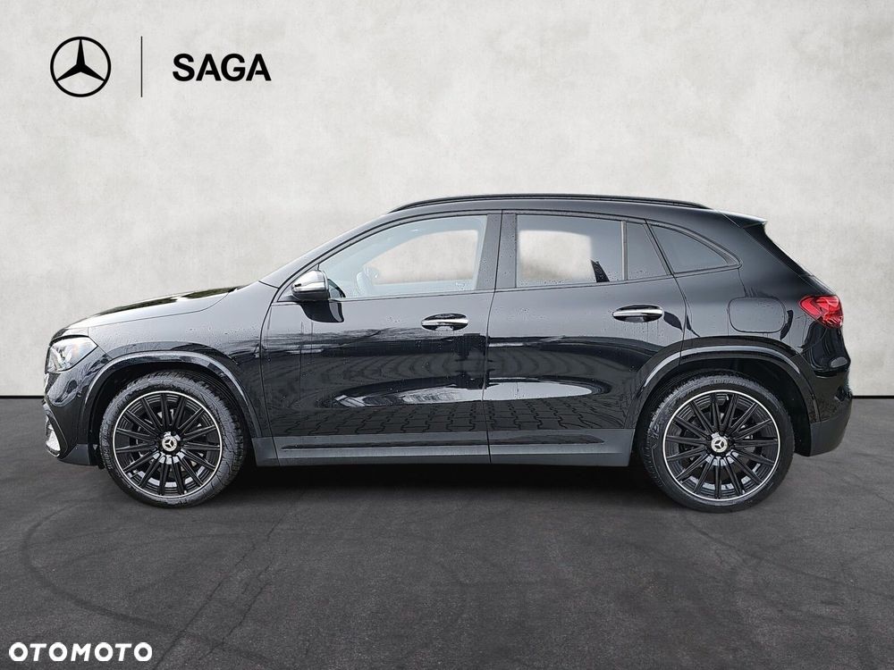 Mercedes-Benz GLA - 8