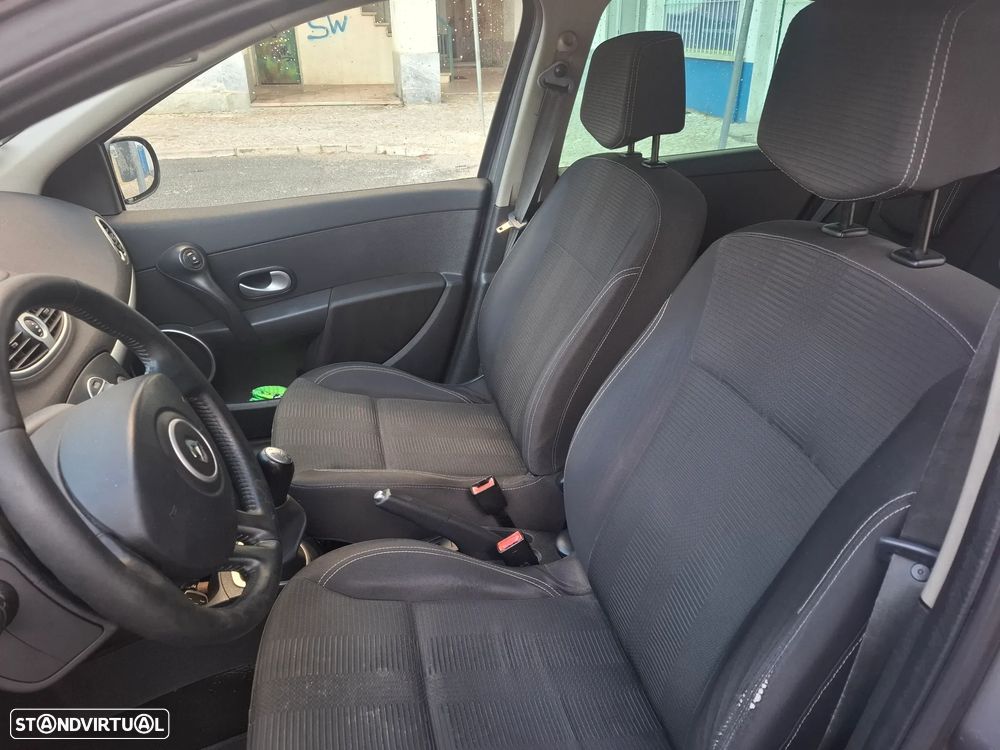 Renault Clio 1.5 dCi Dynamique - 8