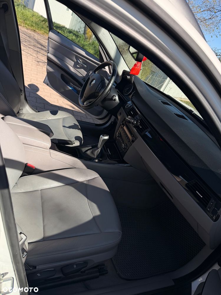 BMW Seria 3 318i - 9