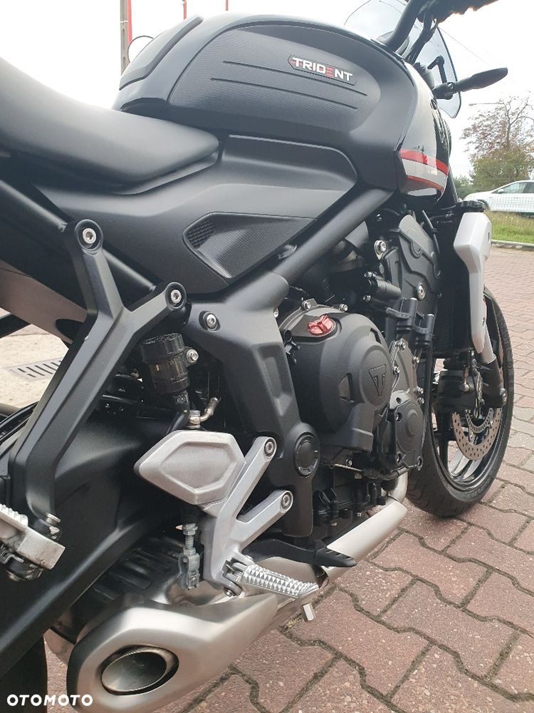 Triumph Trident - 35