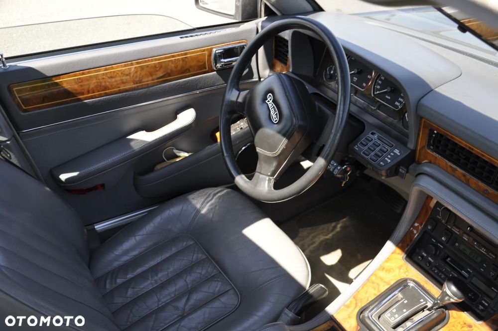 Jaguar XJ - 11