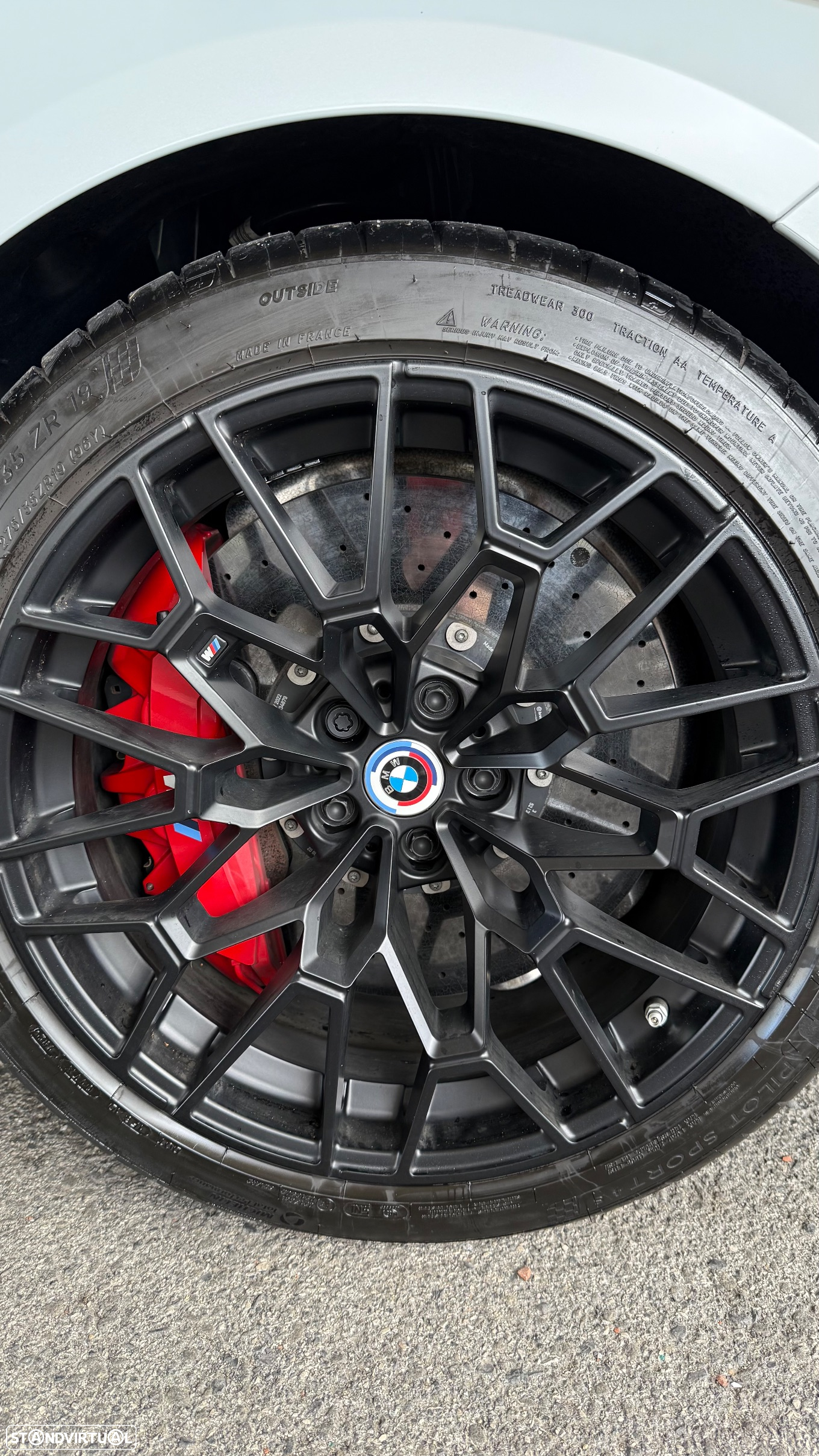 BMW M4 CSL - 12