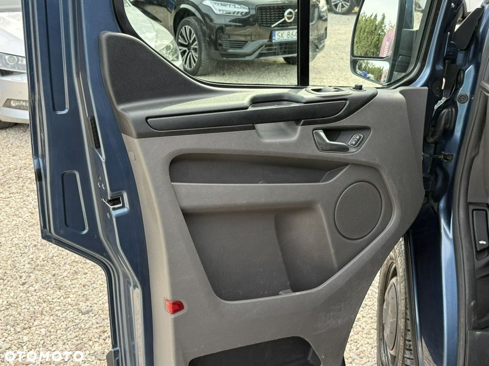 Ford Transit Custom - 13