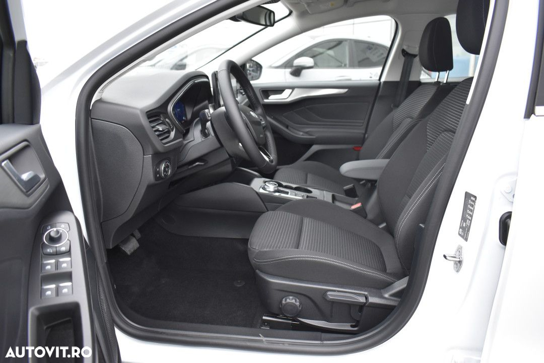 Ford Focus - 13