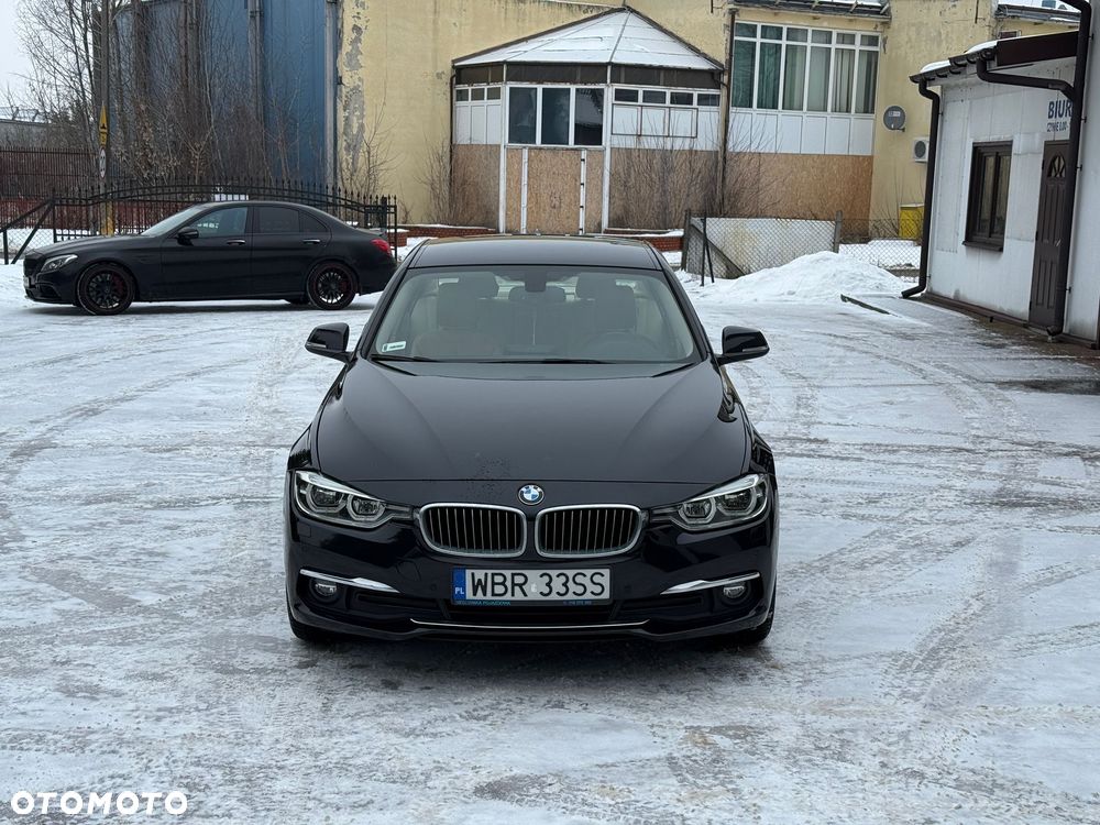 BMW Seria 3 320d xDrive Luxury Line - 9
