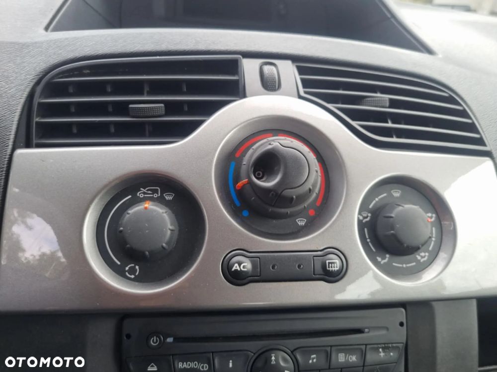 Renault Kangoo 1.6 16V 105 Happy Family - 14