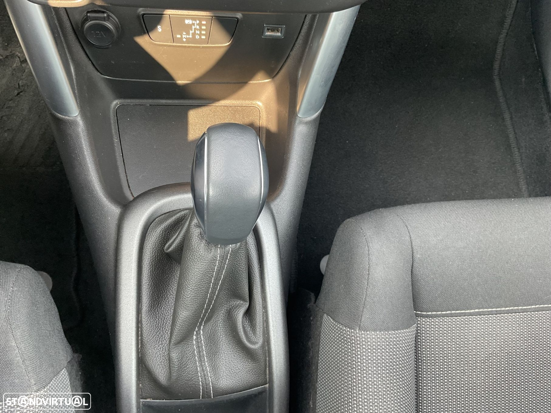 Citroën C3 Aircross 1.2 PureTech Shine EAT6 - 32