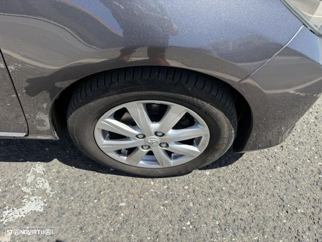 Toyota Yaris 1.4 D-4D Comfort+P.Style - 4