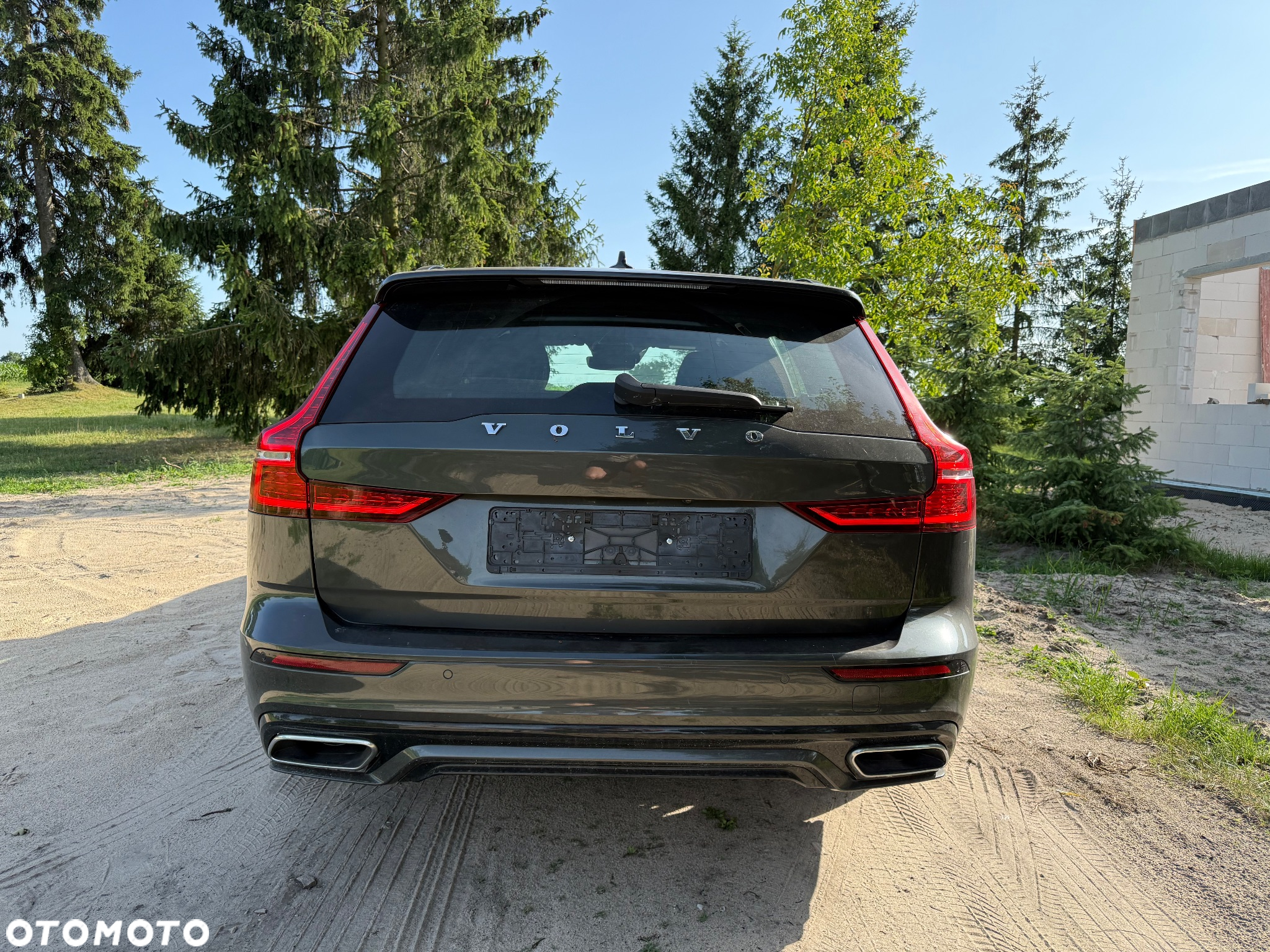 Volvo V60 D4 R-Design - 7
