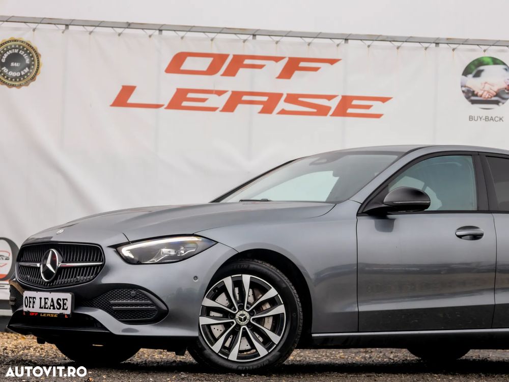 Mercedes-Benz C - 12