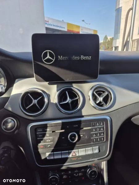 Mercedes-Benz GLA 200 7G-DCT AMG Line - 5