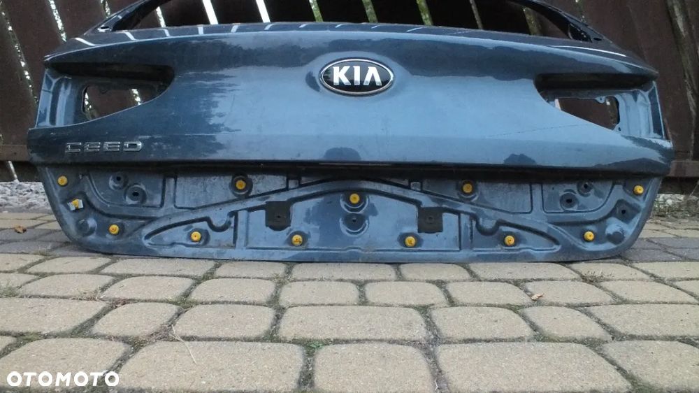 Klapa bagażnika Kia Ceed III HB - 2