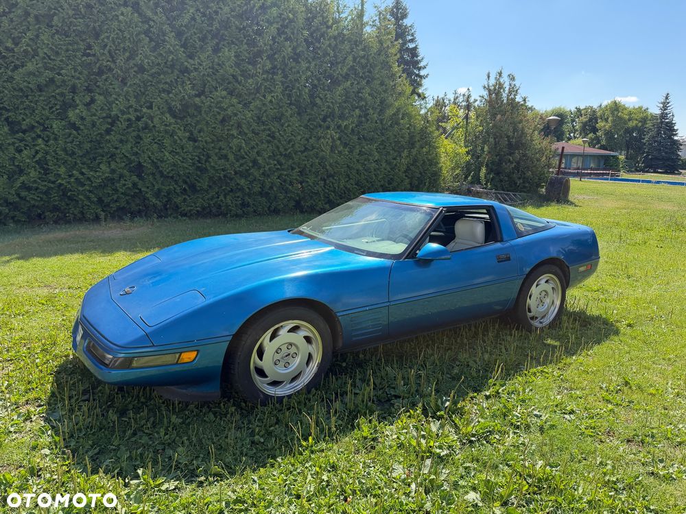 Chevrolet Corvette - 3