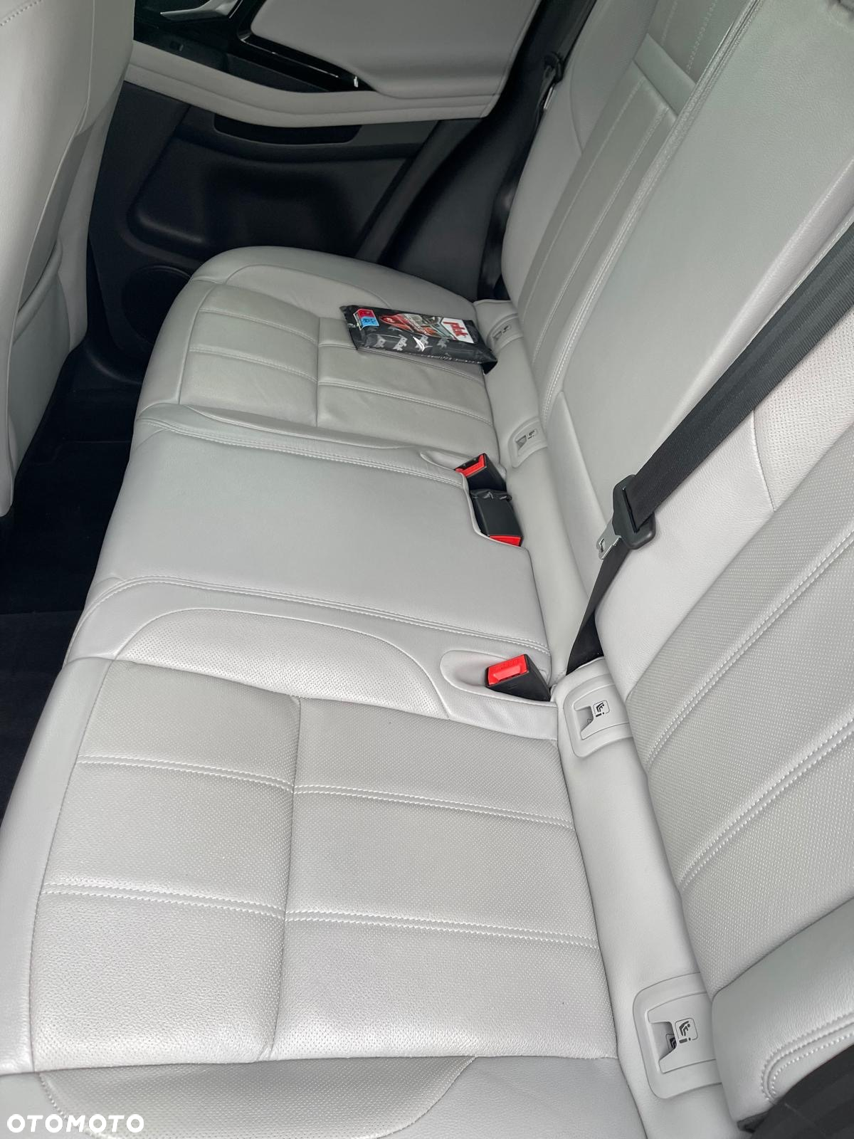 Land Rover Range Rover Evoque - 11