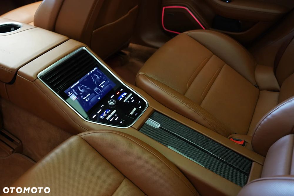 Porsche Panamera Turbo S e-Hybrid - 38