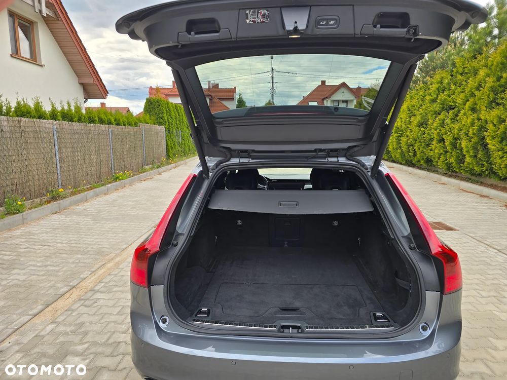 Volvo V90 D4 Geartronic R Design - 21