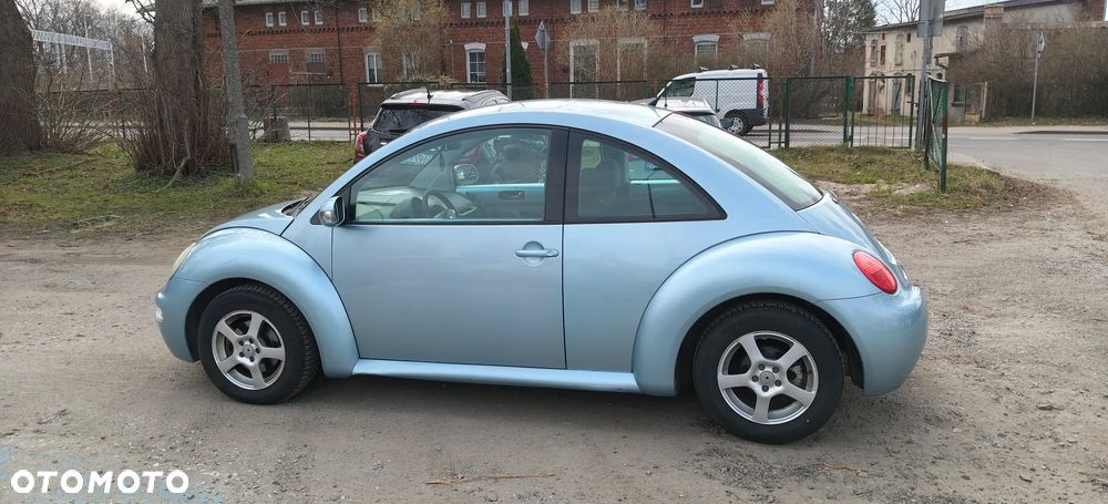 Volkswagen New Beetle 1.6 - 4