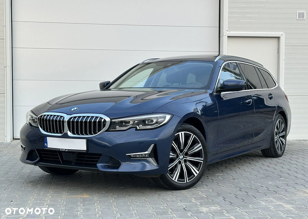 BMW Seria 3 320d xDrive Luxury Line