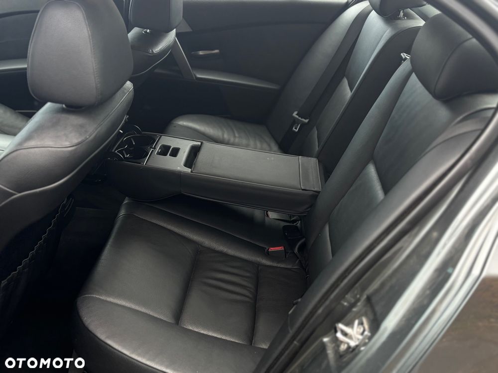 BMW Seria 5 525i - 13