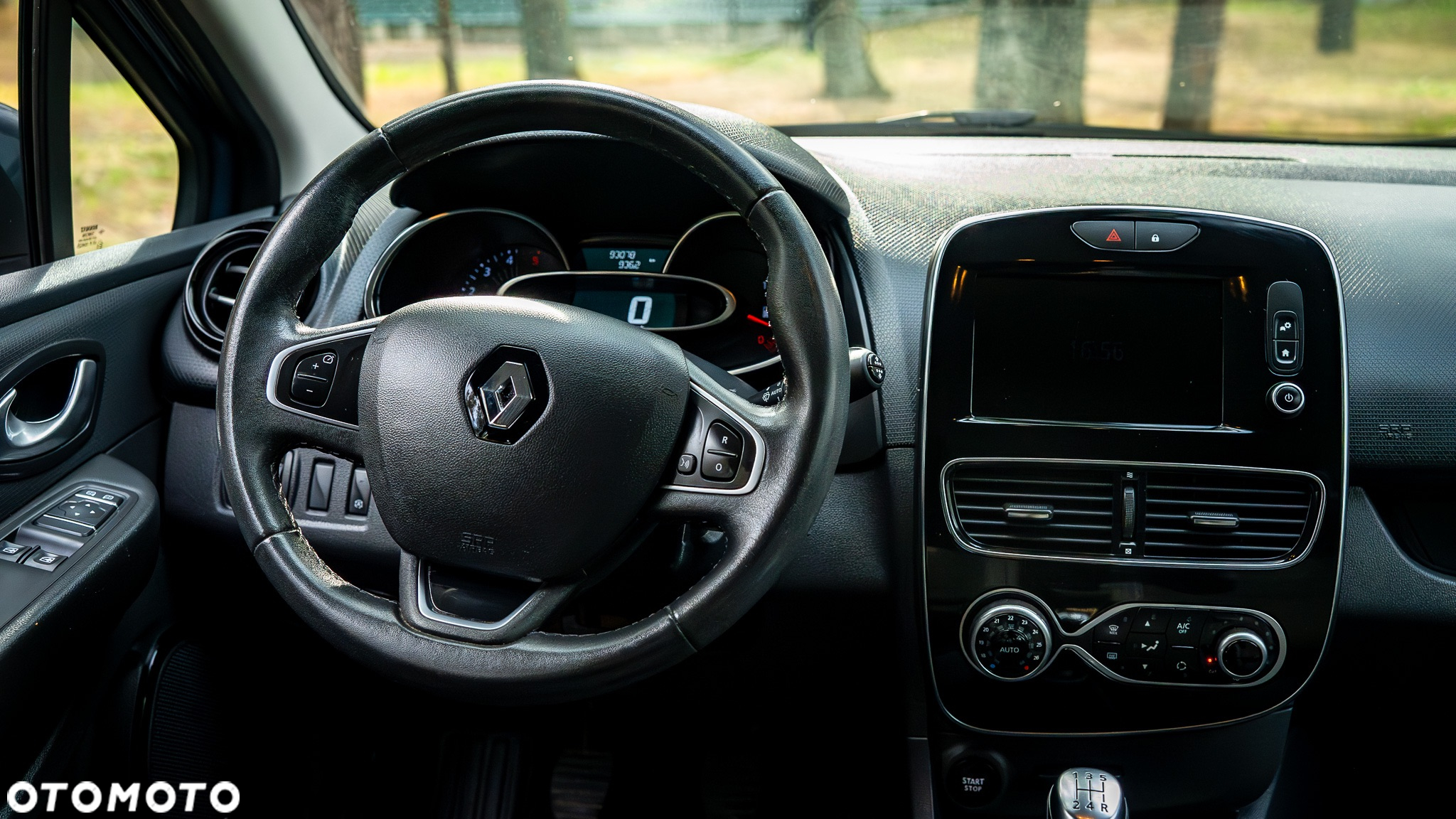 Renault Clio 1.5 dCi Energy Alize - 21