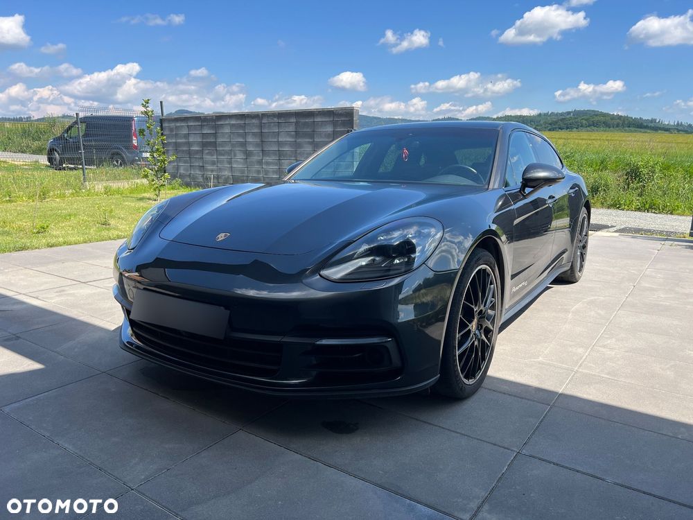 Porsche Panamera 4 Platinum Edition - 5
