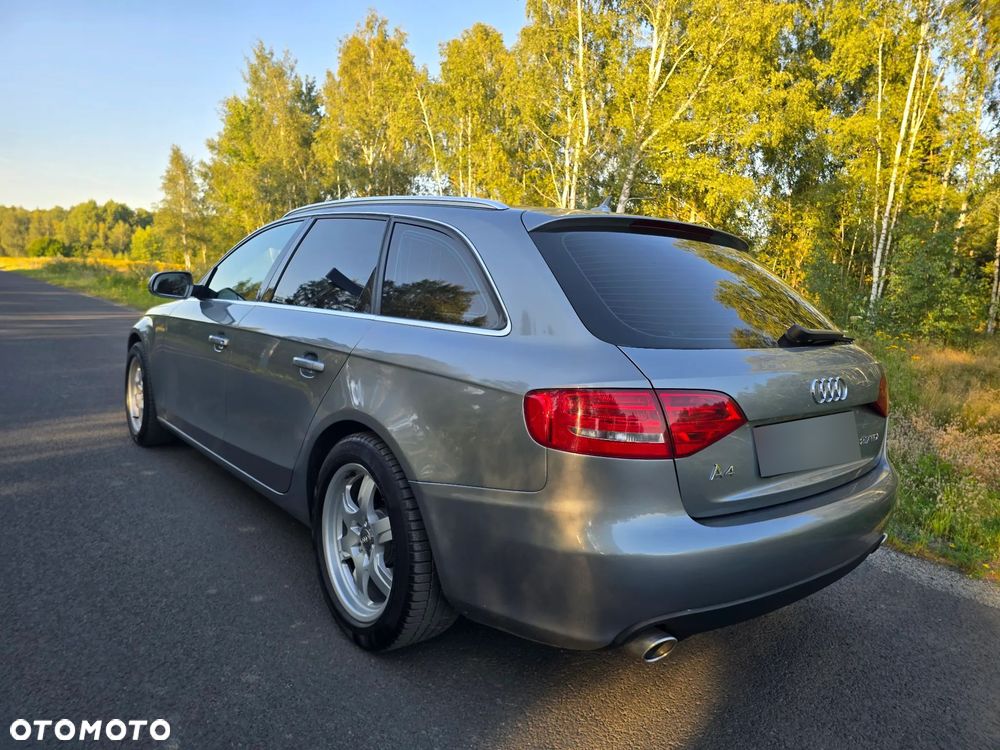 Audi A4 Avant - 16