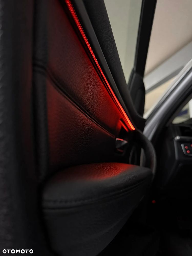 BMW Seria 3 320d Efficient Dynamics Edition Luxury Line - 38