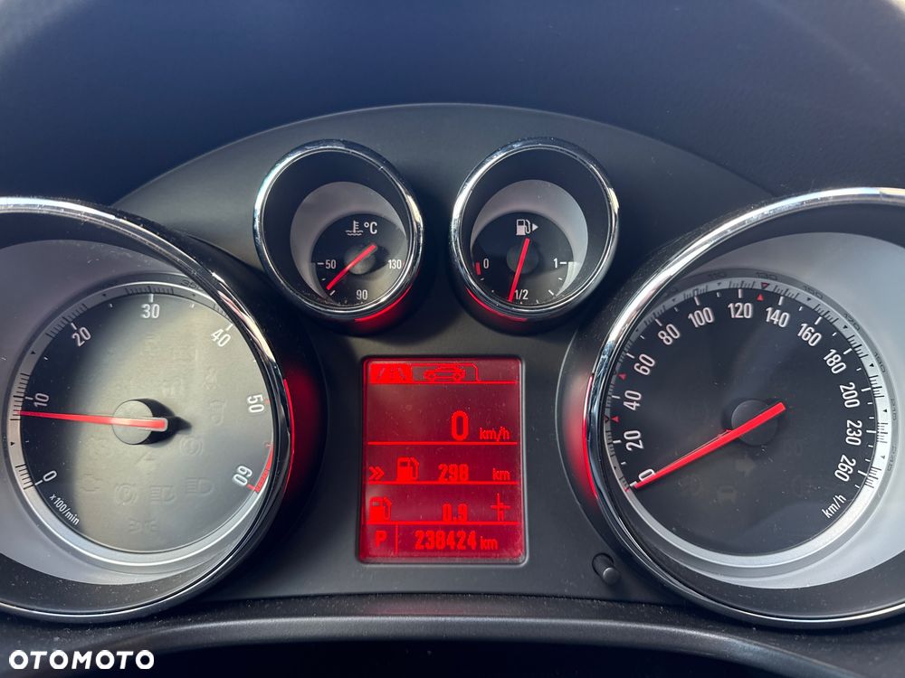 Opel Insignia 2.0 Bi Turbo CDTI 4x4 - 10