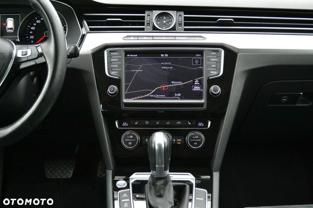 Volkswagen Passat - 9