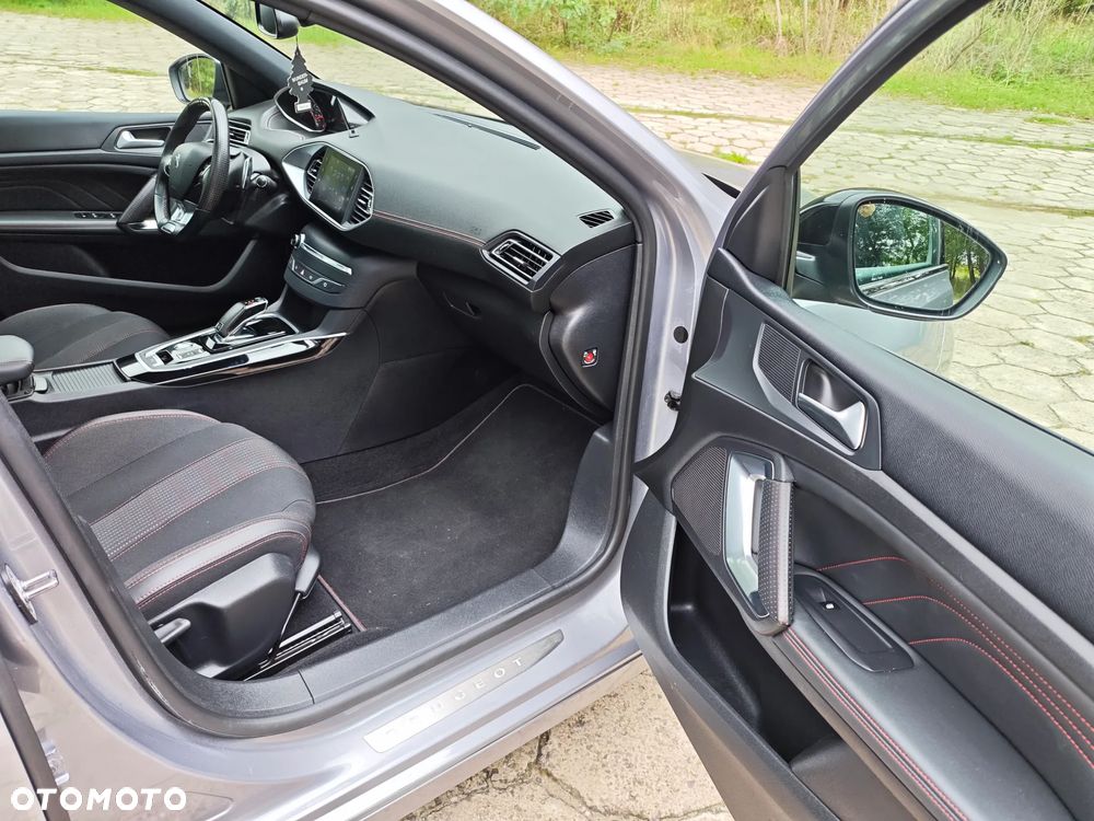 Peugeot 308 PureTech 130 EAT6 Stop & Start GT-Line Edition - 29