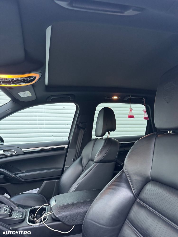 Porsche Cayenne 3.0 L - 9