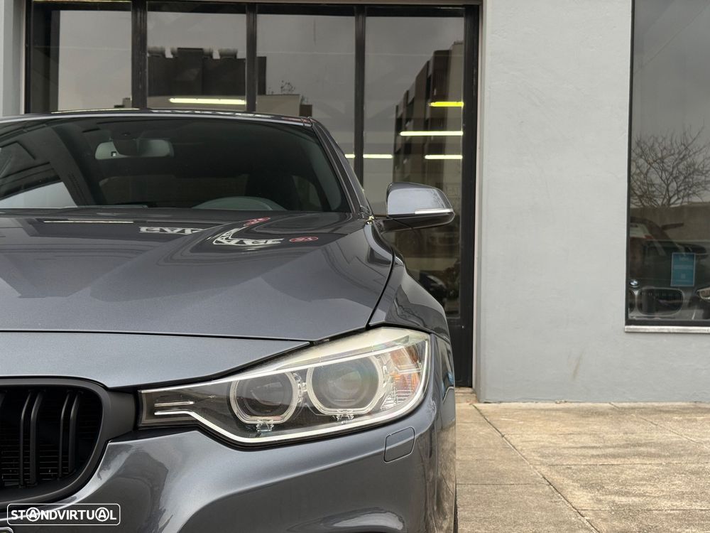 BMW 320 d Auto Pack M - 12