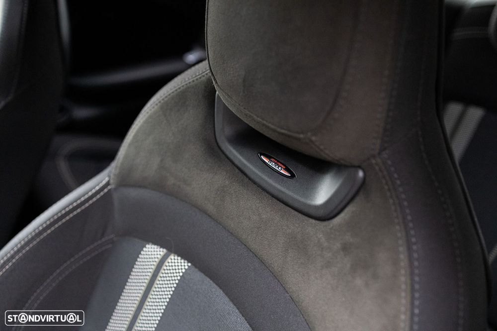 MINI 3 Portas Cooper D Auto - 19