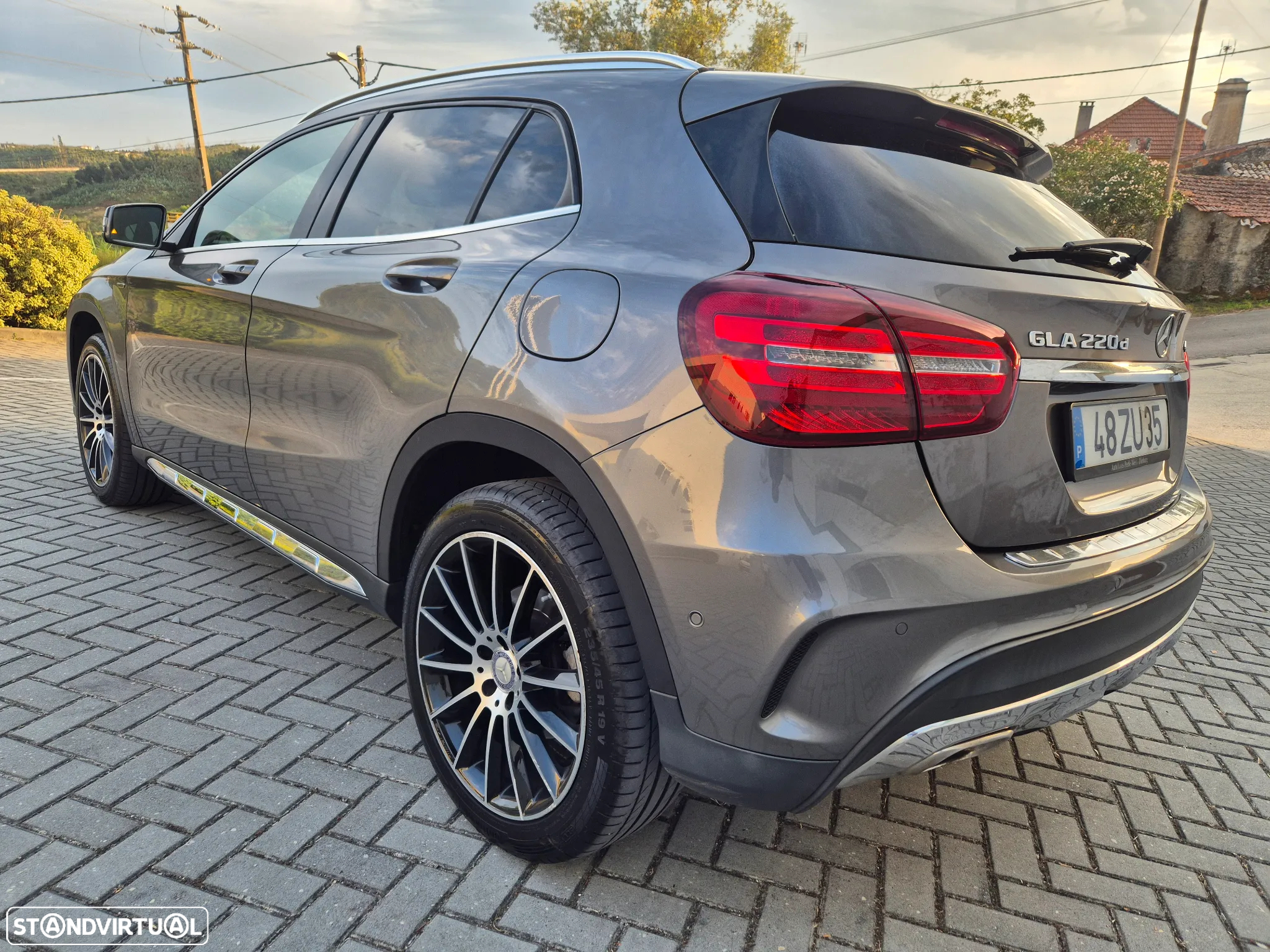 Mercedes-Benz GLA 220 d 4Matic 7G-DCT AMG Line - 4