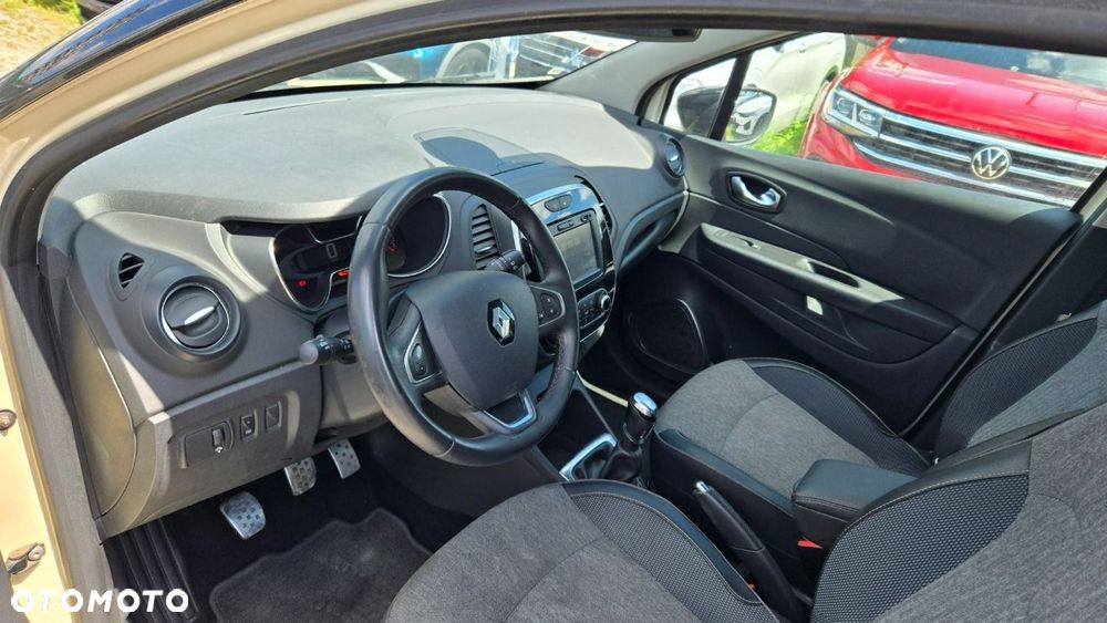 Renault Captur - 24