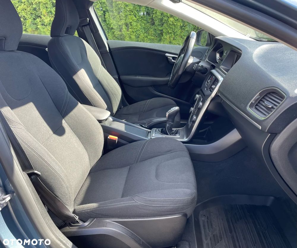 Volvo V40 T2 You - 9